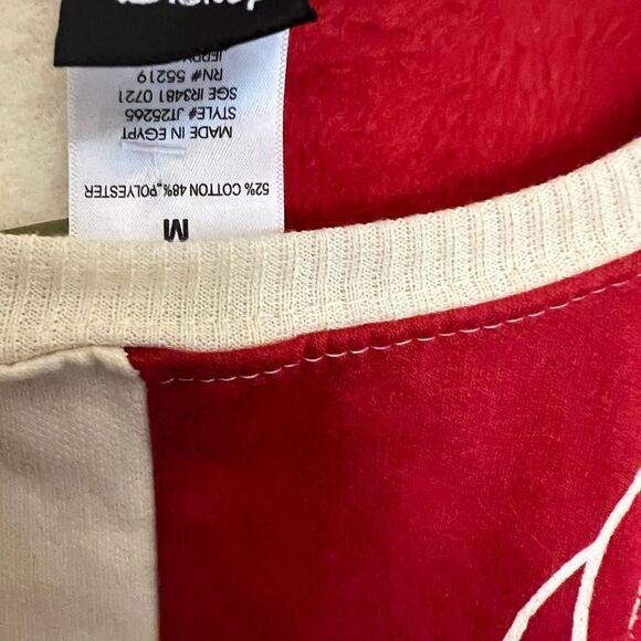 NWT Disney Winnie The Pooh two tone women’s sweatshirt.  Size M. - Picture 3 of 5